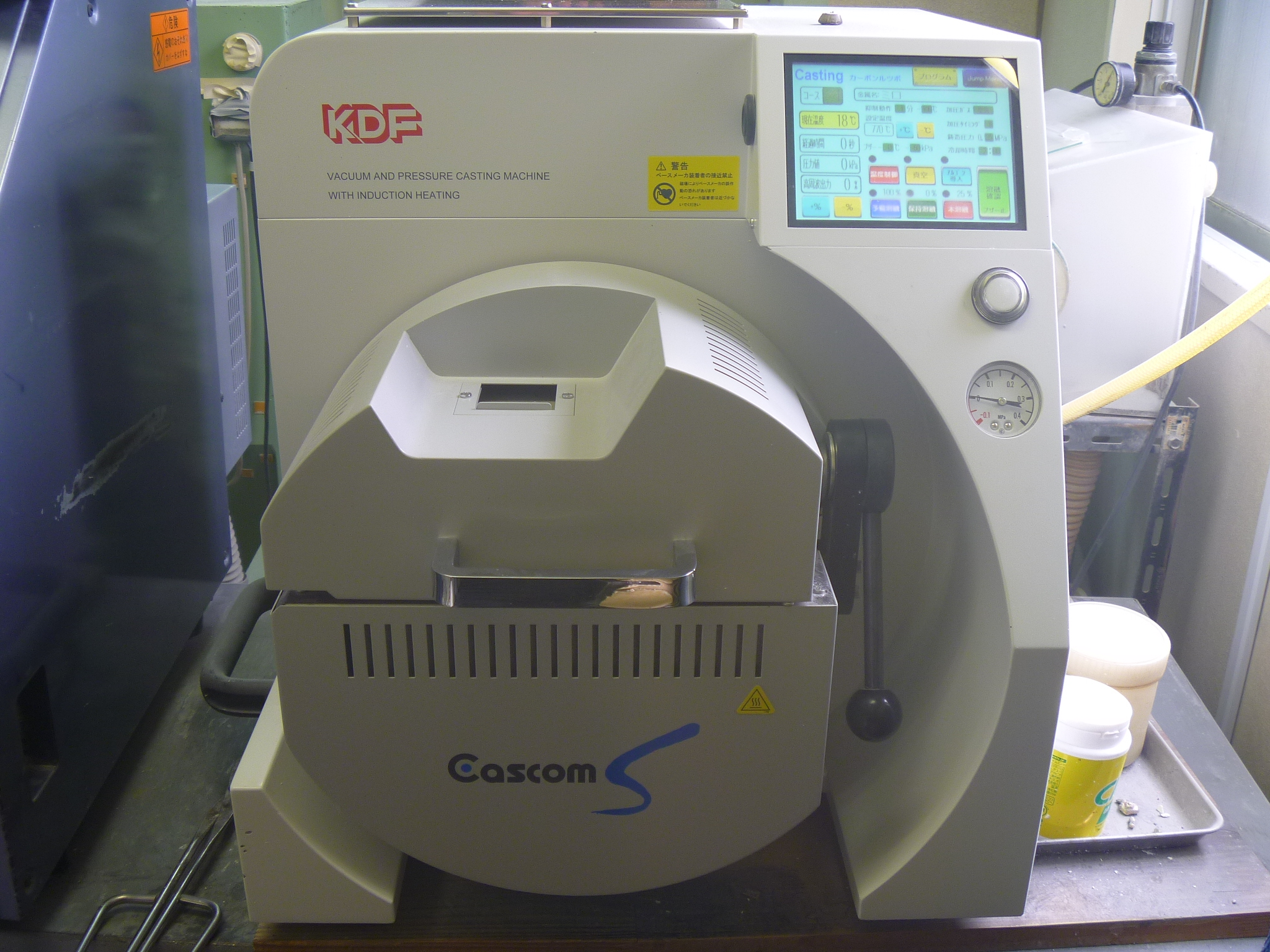 　ヒータ加熱方式真空加圧鋳造機　「Cascom S」　導入！